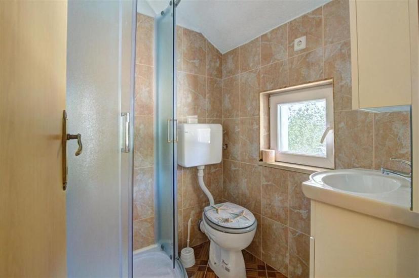 Apartment A1, for 8 persons