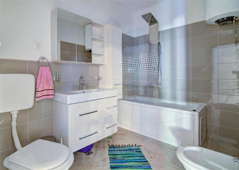 Apartment A2, for 4 persons