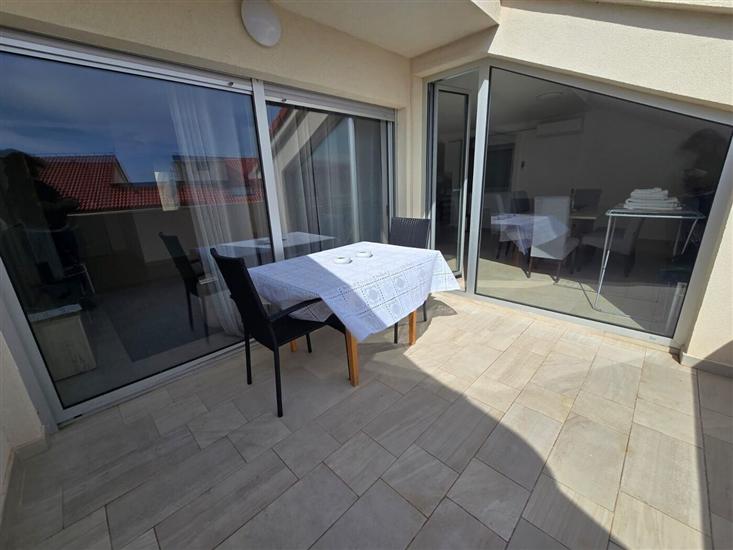 Apartment A1, for 6 persons