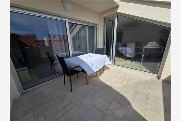 Apartment A1, for 6 persons