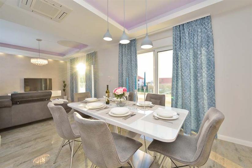 Apartman A4, za 5 osoba/e