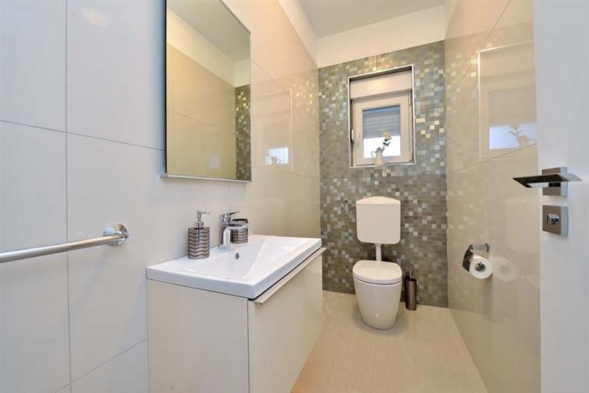 Apartman A4, za 5 osoba/e