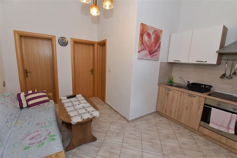 Apartment A1, for 5 persons