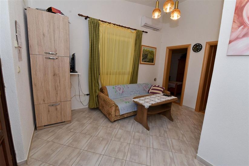 Apartment A1, for 5 persons