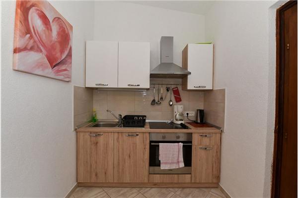 Apartment A1, for 5 persons