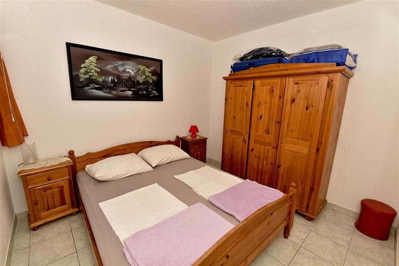 Apartment A1, for 5 persons