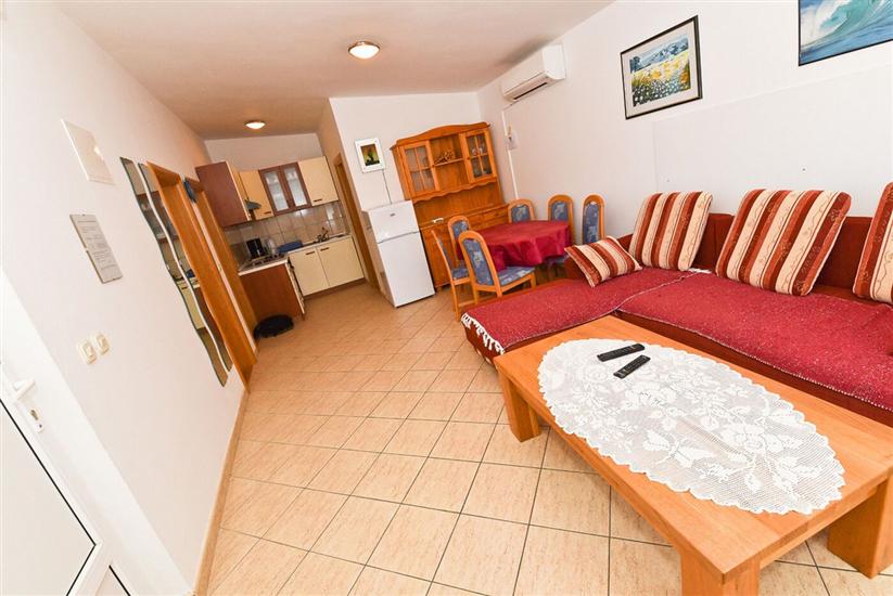 Apartment A2, for 5 persons