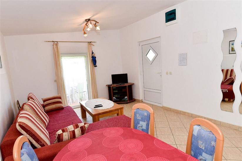 Apartment A2, for 5 persons