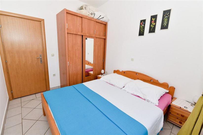 Apartment A2, for 5 persons