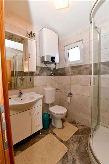 Apartment A2, for 5 persons