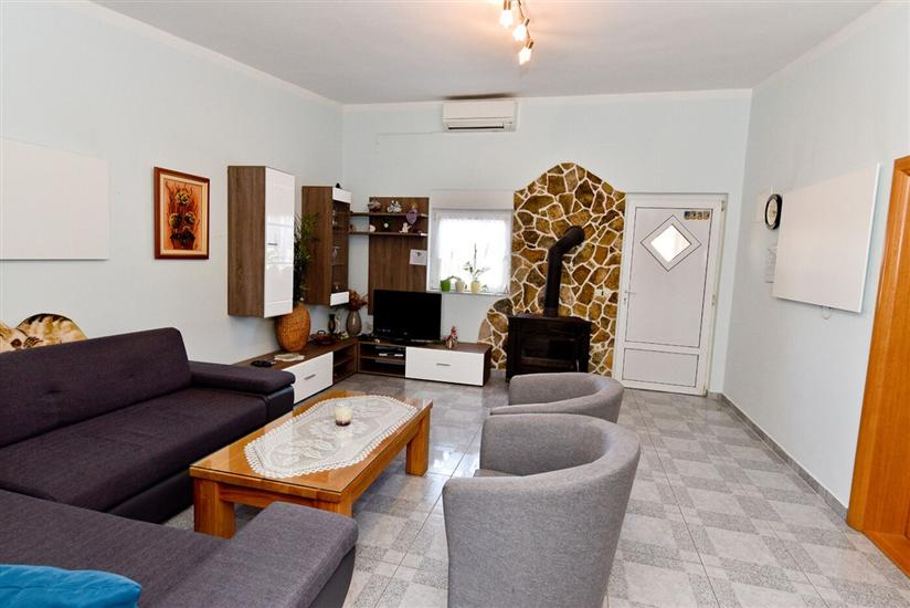 Apartment A3, for 5 persons