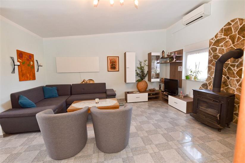 Apartment A3, for 5 persons