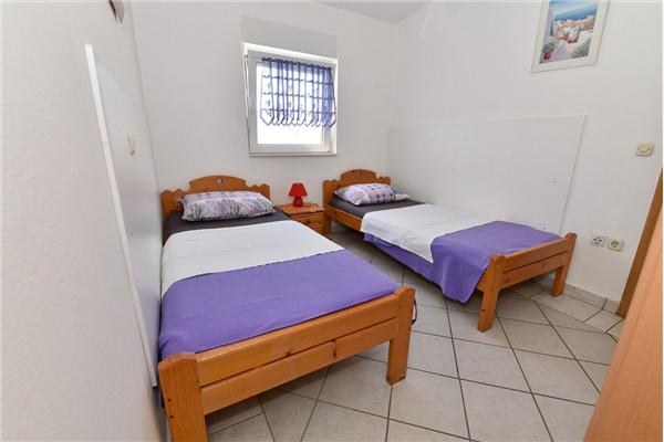 Apartment A3, for 5 persons