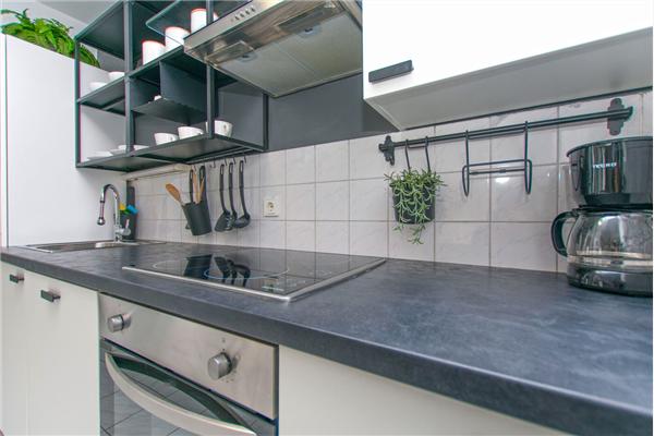 Kuća K1, za 8 osoba/e