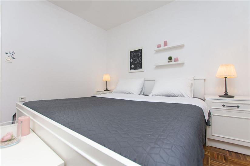 Kuća K1, za 8 osoba/e