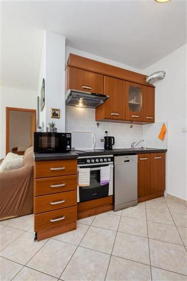 Apartment A1, for 5 persons