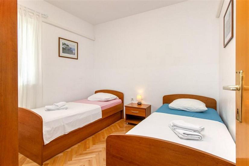Apartment A1, for 5 persons