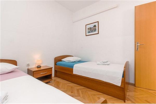 Apartment A1, for 5 persons
