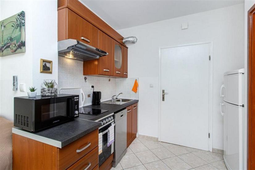 Apartment A1, for 5 persons
