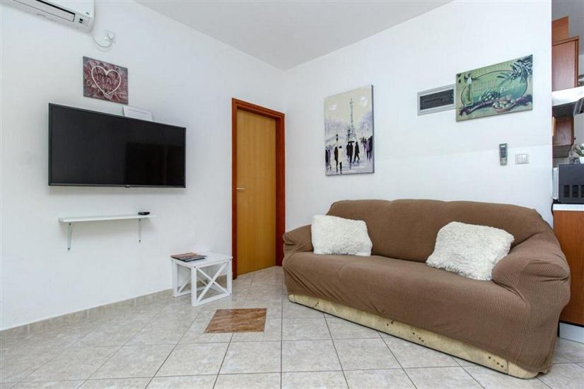 Apartment A1, for 5 persons