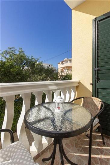 Apartment A2, for 5 persons