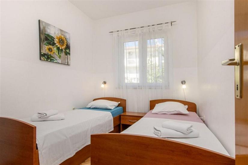 Apartment A2, for 5 persons
