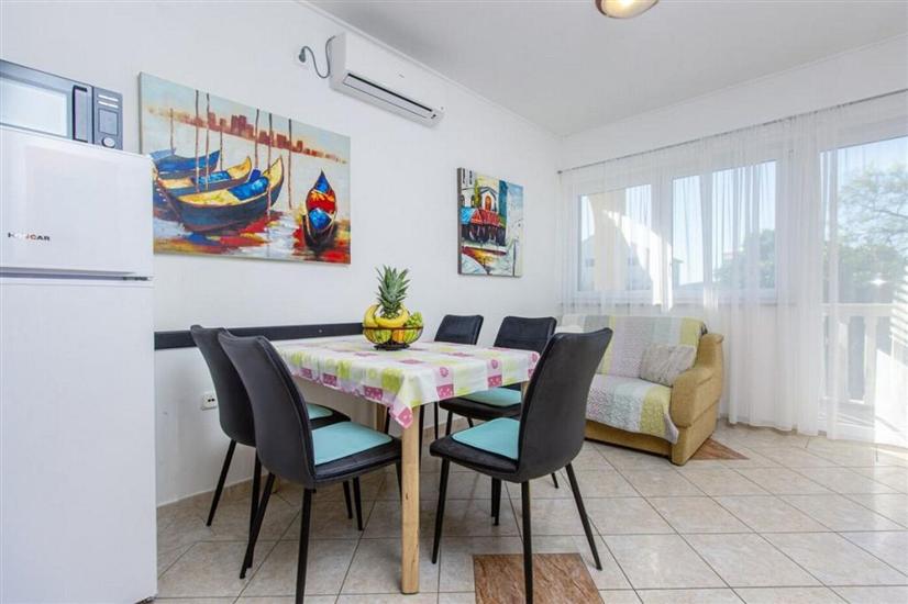 Apartment A2, for 5 persons