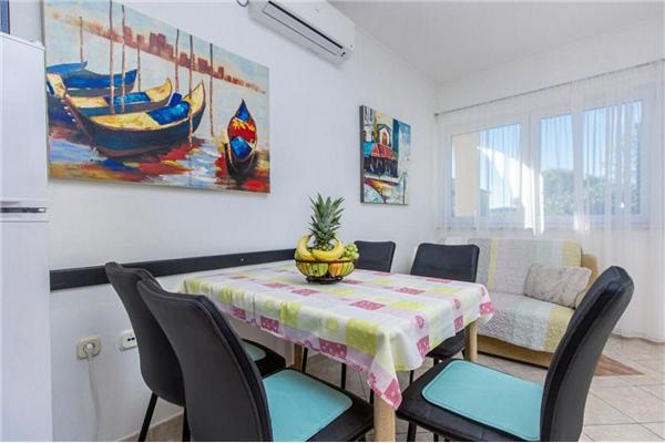 Apartment A2, for 5 persons