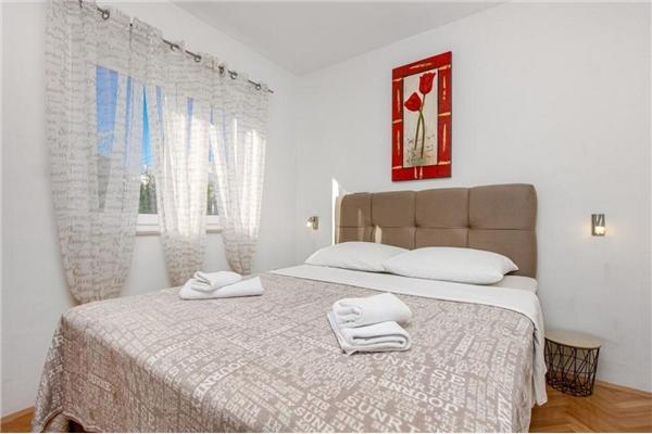 Apartment A2, for 5 persons