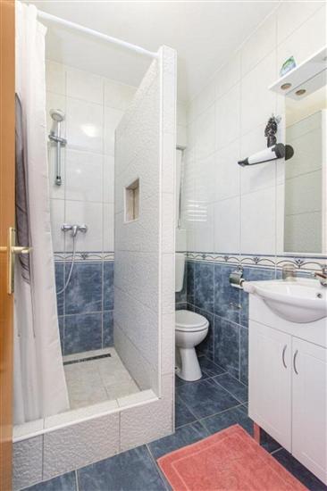 Apartment A2, for 5 persons