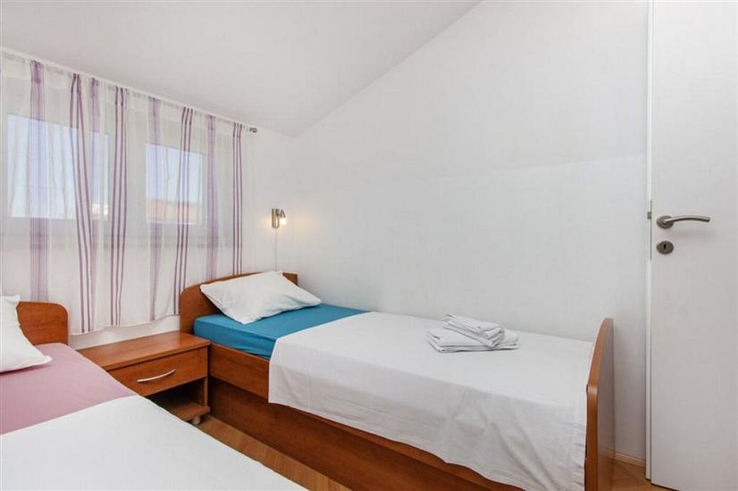 Apartment A2, for 5 persons