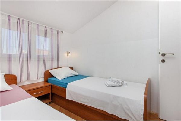 Apartment A2, for 5 persons