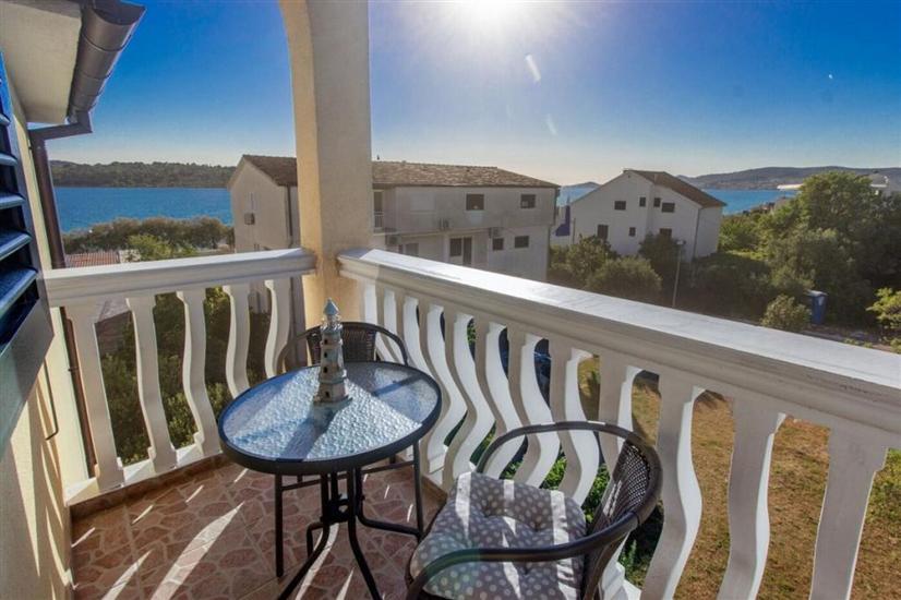 Apartment A3, for 5 persons