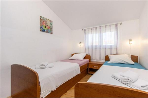 Apartment A3, for 5 persons