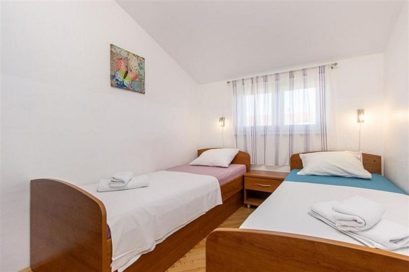 Apartment A3, for 5 persons