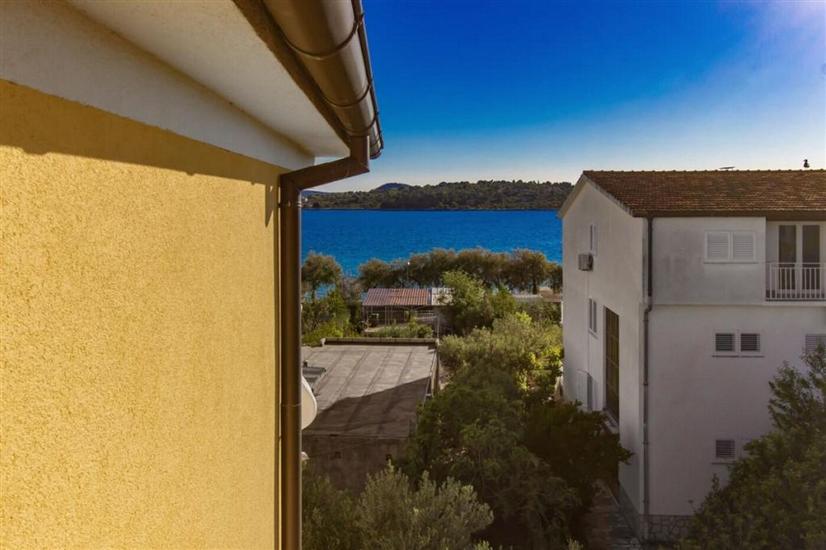 Apartment A3, for 5 persons