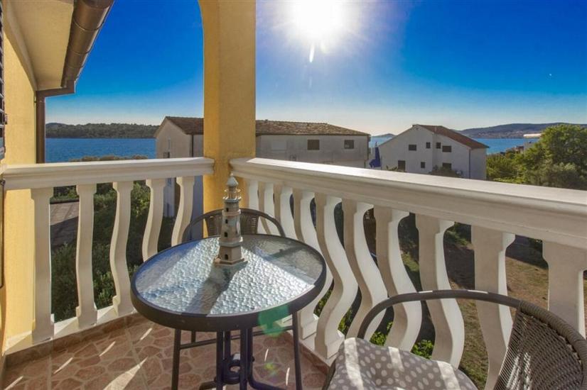 Apartment A3, for 5 persons