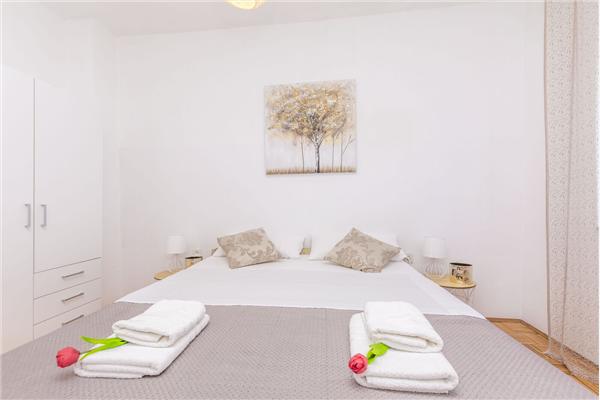 Apartment A1, for 6 persons