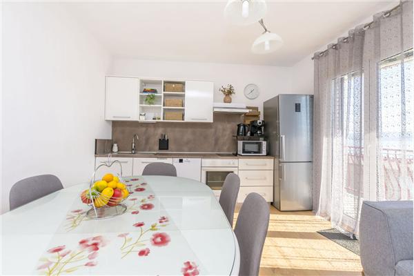 Apartment A1, for 6 persons