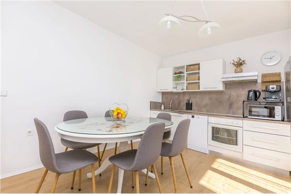 Apartment A1, for 6 persons