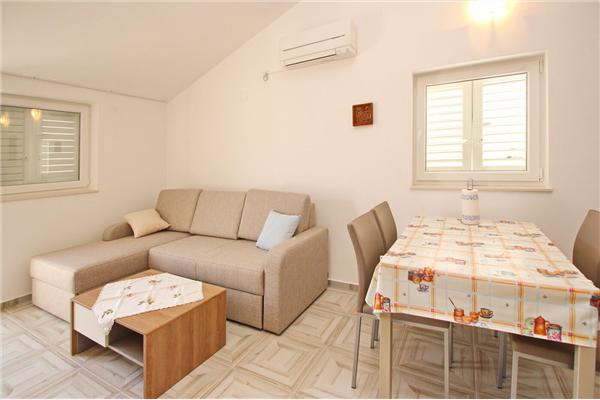 Apartment A3, for 5 persons