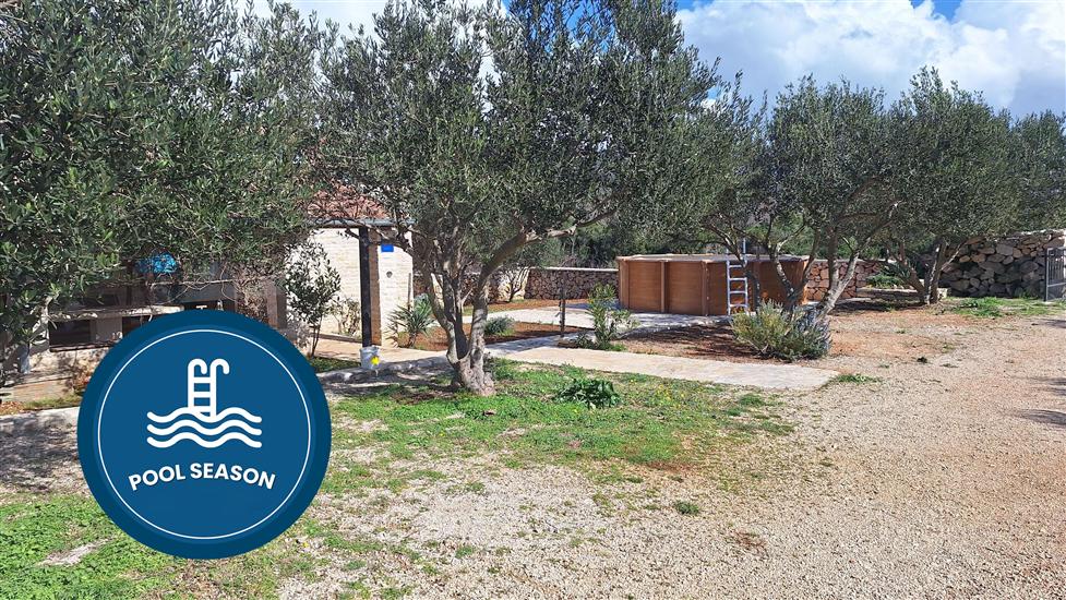 Dom Pool House Lake by the sea