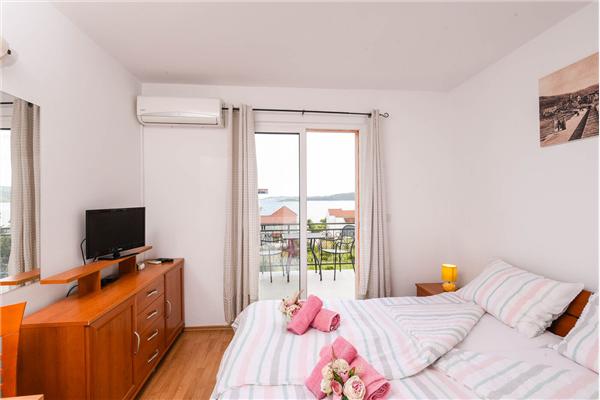 Apartment A1, for 2 persons