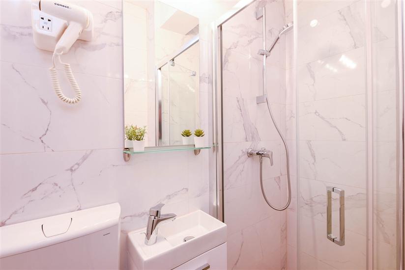 Apartment A6, for 2 persons