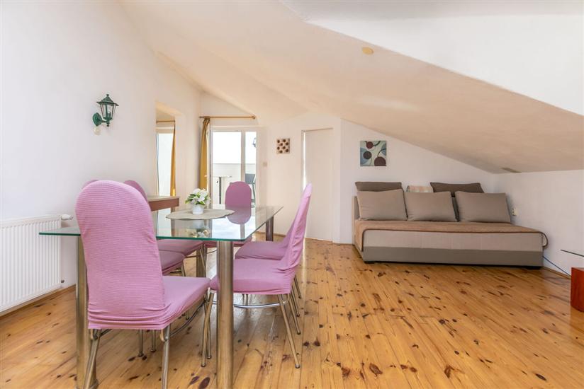 Ferienwohnung A8, für 5 Personen