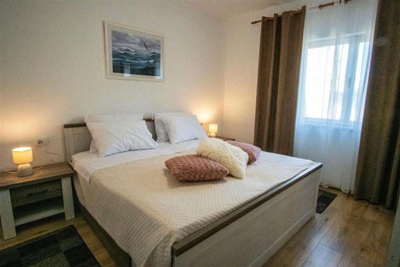 Apartment A1, for 6 persons