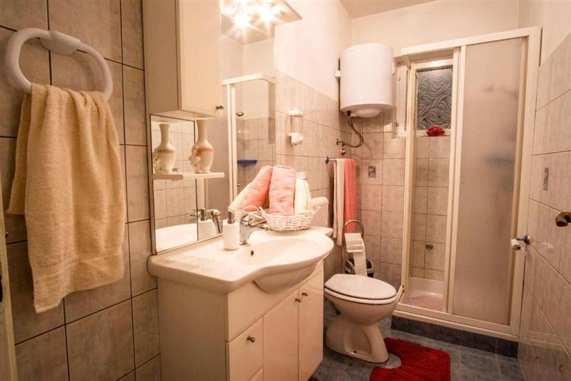 Apartment A1, for 6 persons