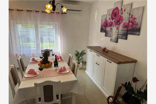 Apartment A1, for 6 persons