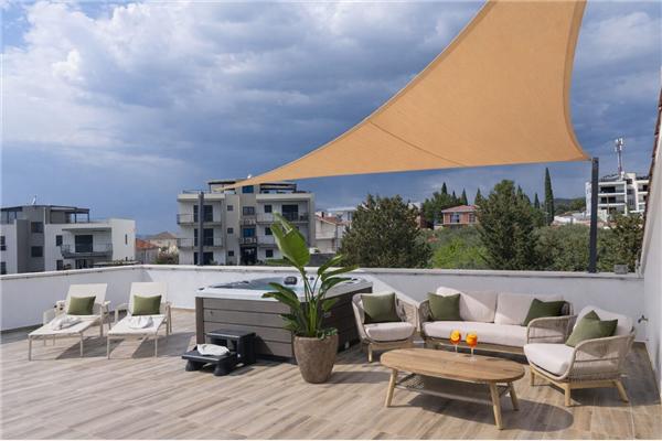 Apartment A2, for 8 persons