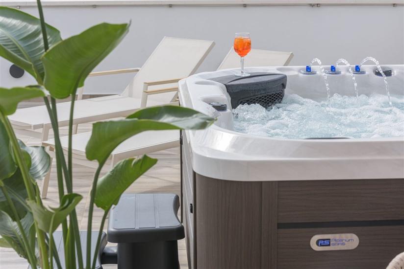 Apartment A2, for 8 persons